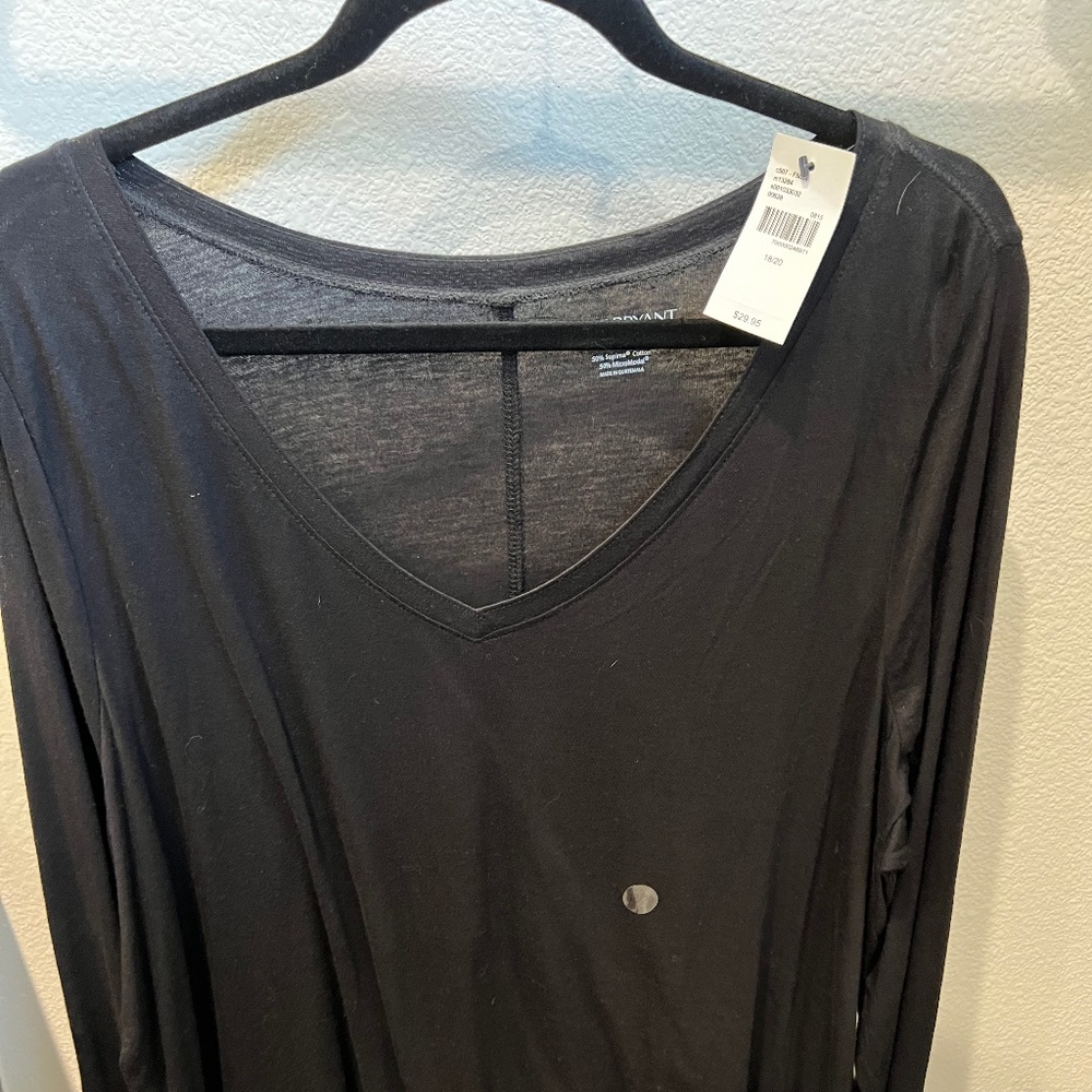 NWT's Women's Top Long Sleeve , Black, (Lane Bryant W18-20)